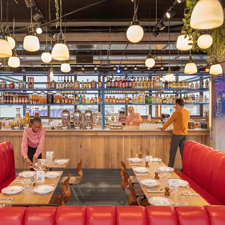 Eklo Paris Porte De Versailles Hotel *